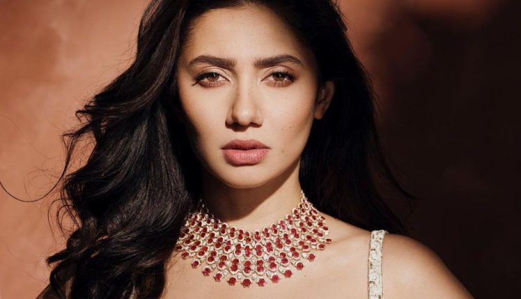 Mahira Khan's September Wedding: Rumor or Reality?