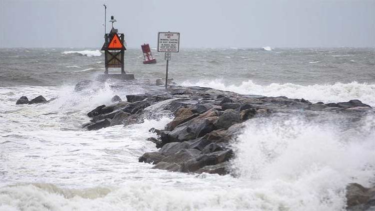 America: Coastal Storm 'Ophelia' Strikes North Carolina