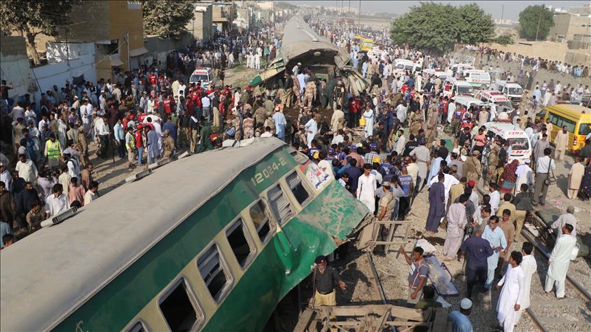 Sheikhupura: Passenger Train Collides with Stationary Train on Track, 20 Injured
