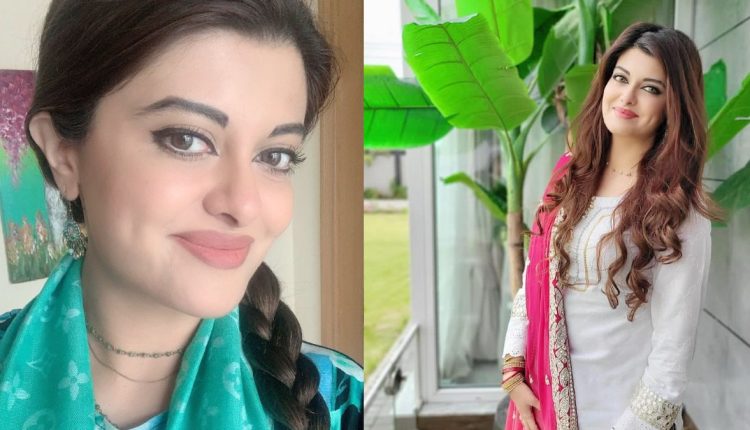 A Remarkable Resemblance: Aishwarya Rai Bachchan's Doppelganger Discovered in Pakistan